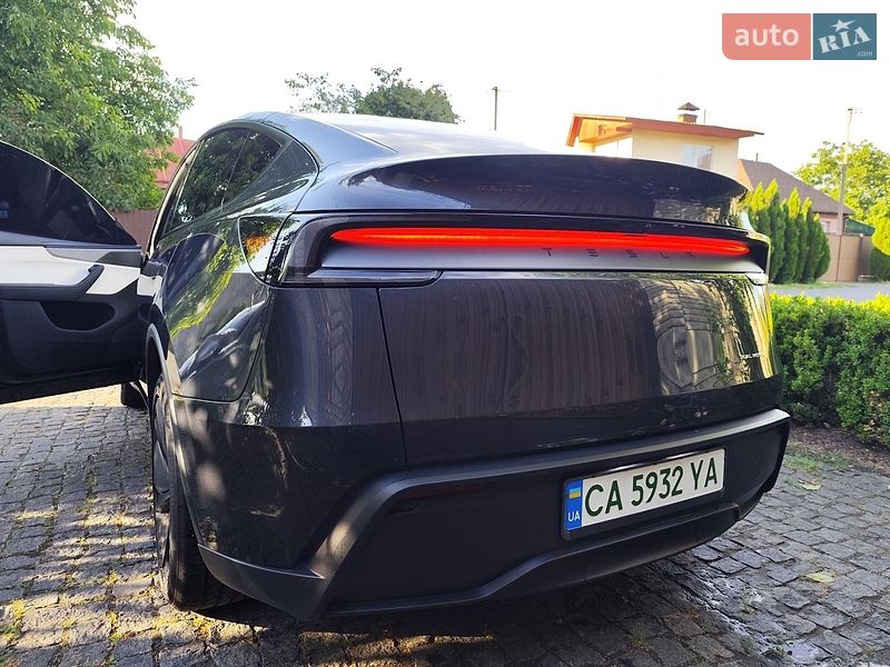 Позашляховик / Кросовер Tesla Model Y 2025 в Черкасах