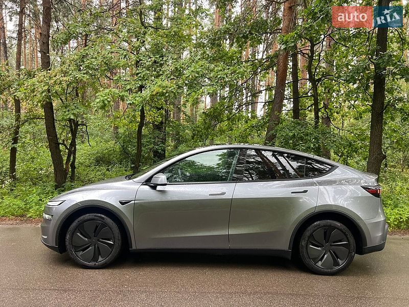 Внедорожник / Кроссовер Tesla Model Y 2025 в Броварах фото 4 Внедорожник / Кроссовер Tesla Model Y 2025 в Броварах