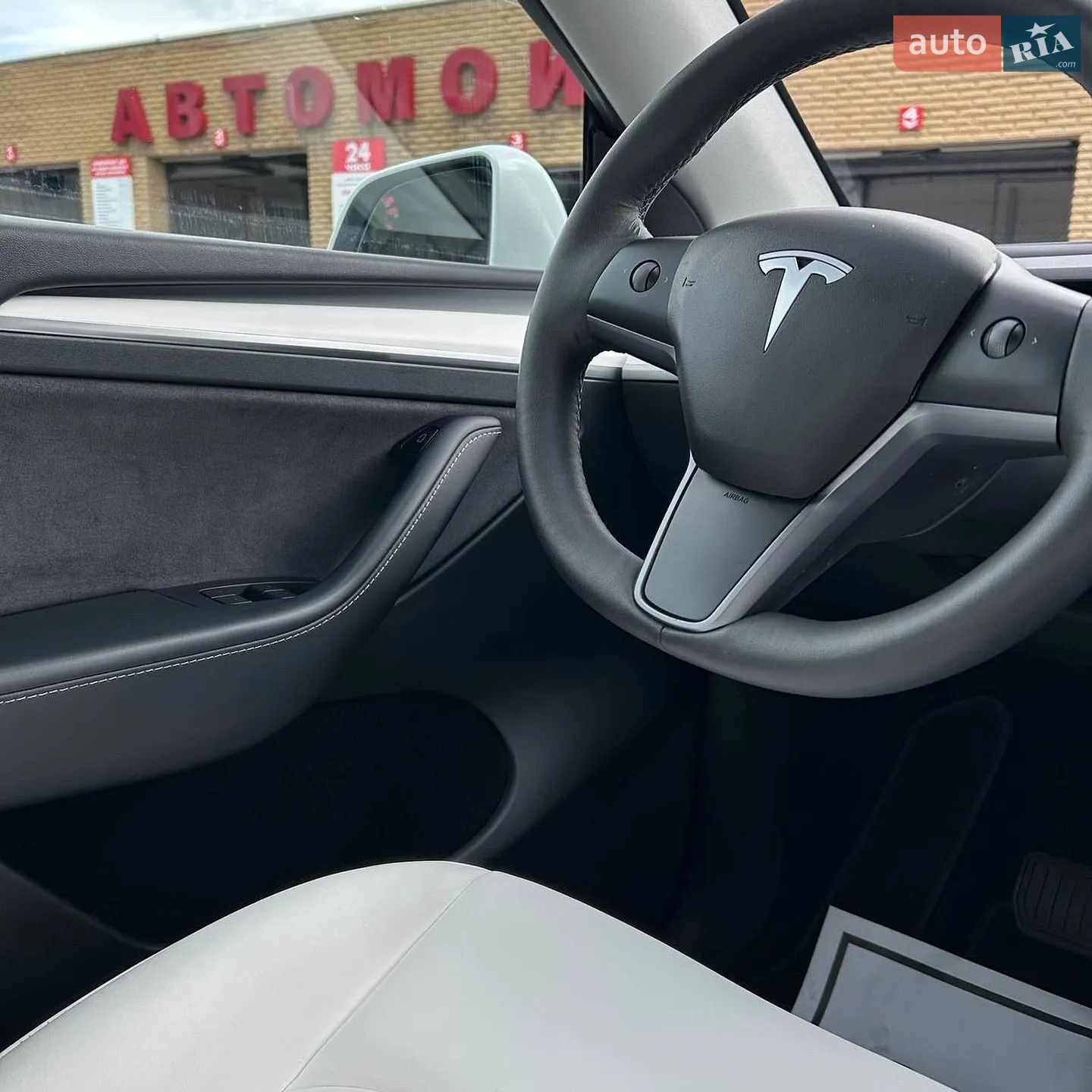 2023 Tesla Model Y - мініатюра 8