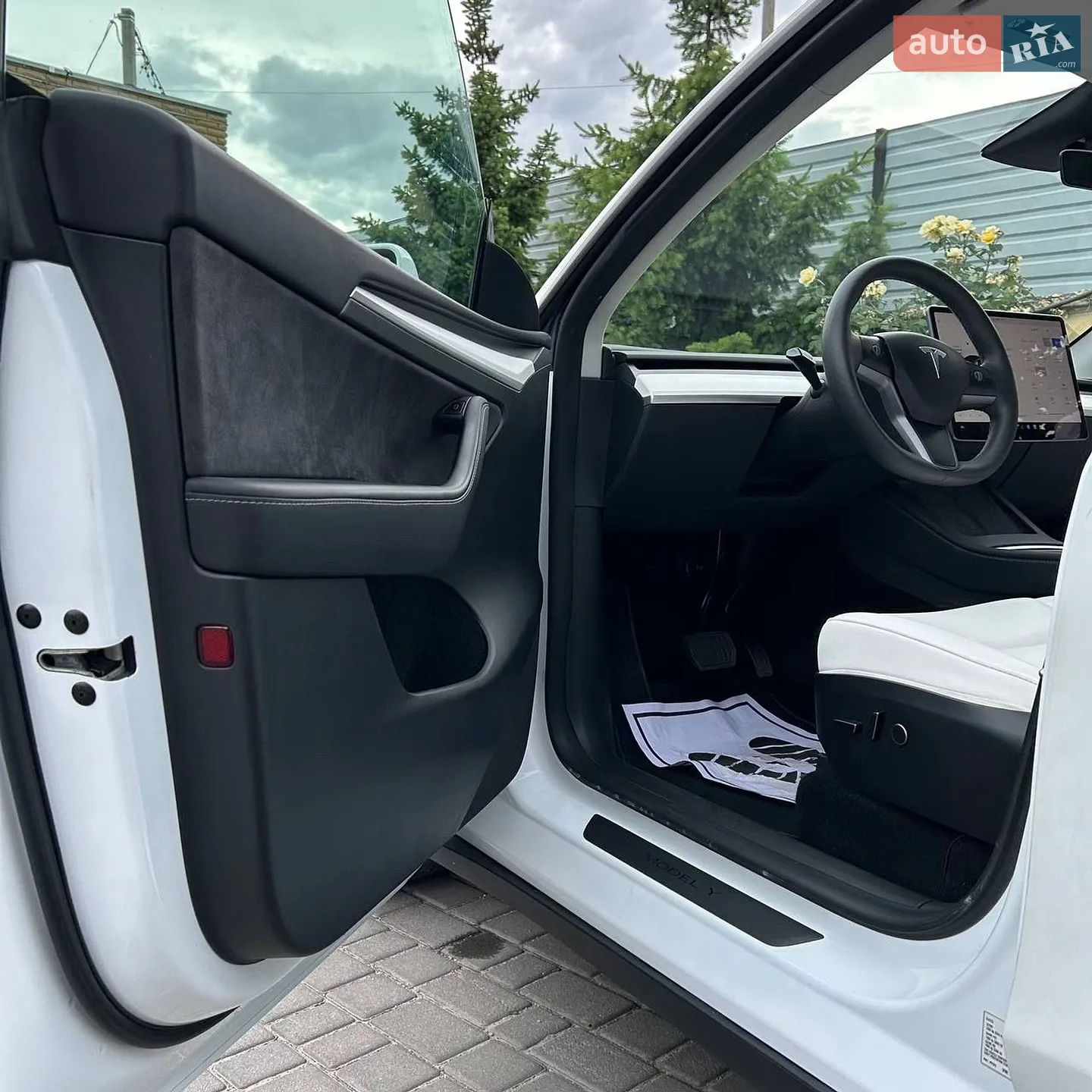 2023 Tesla Model Y - мініатюра 23