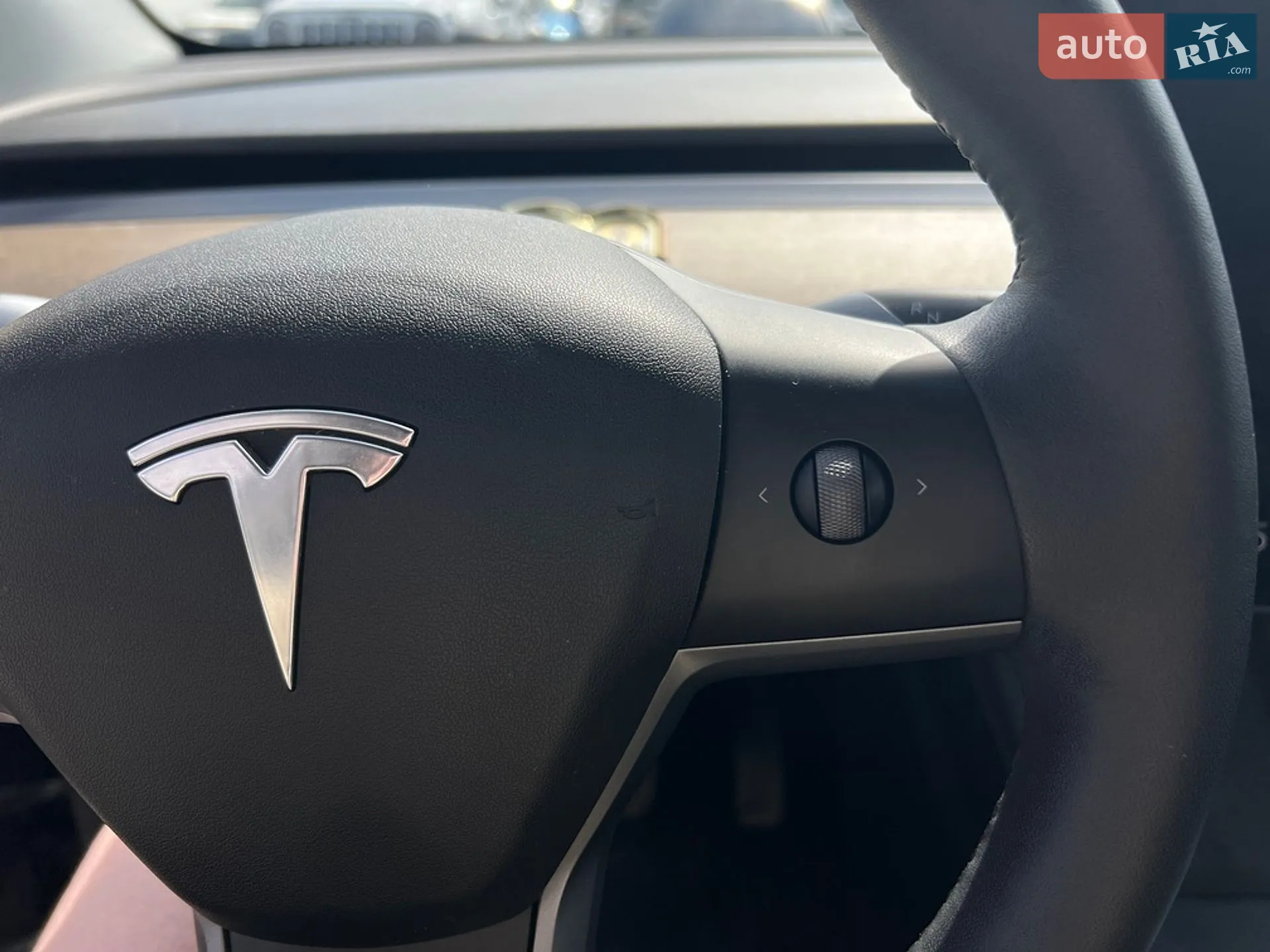 2022 Tesla Model Y - мініатюра 4