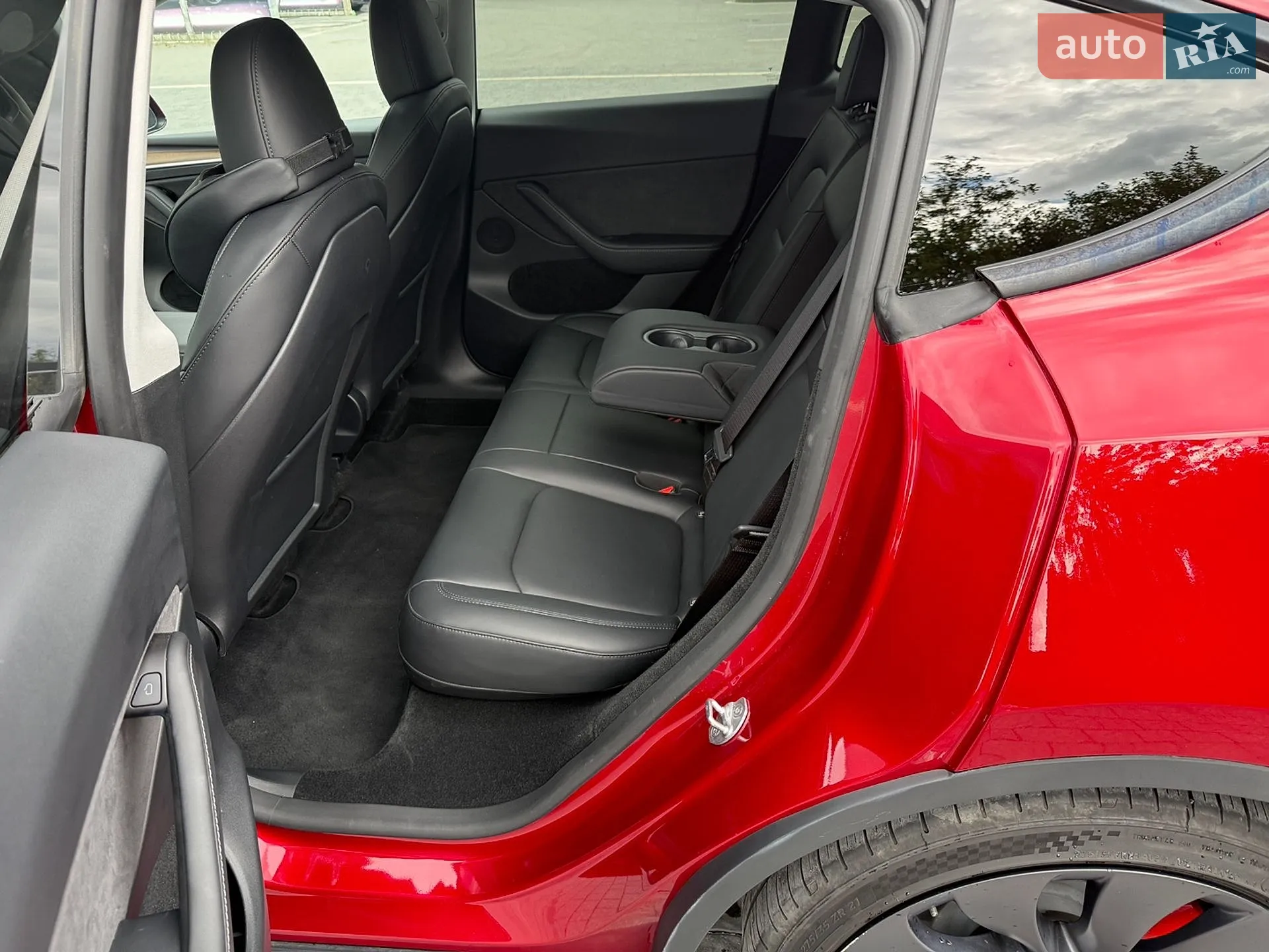 2024 Tesla Model Y - мініатюра 11
