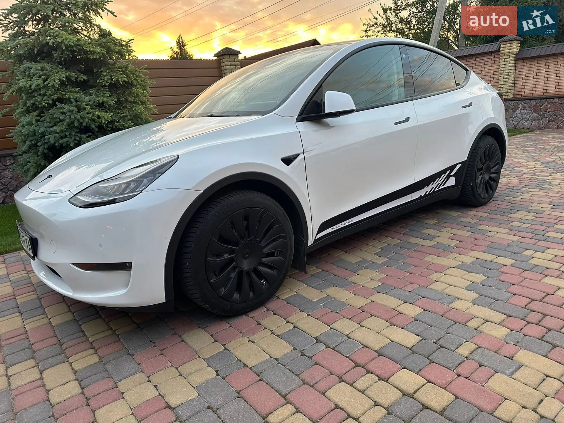 2021 Tesla Model Y - мініатюра 3