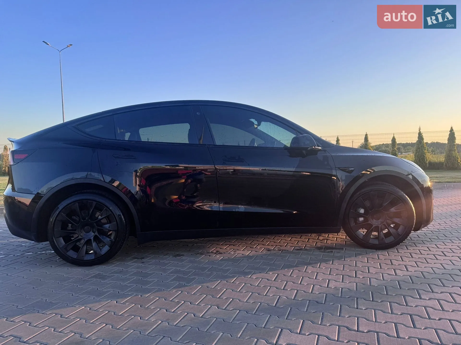 2022 Tesla Model Y - мініатюра 5