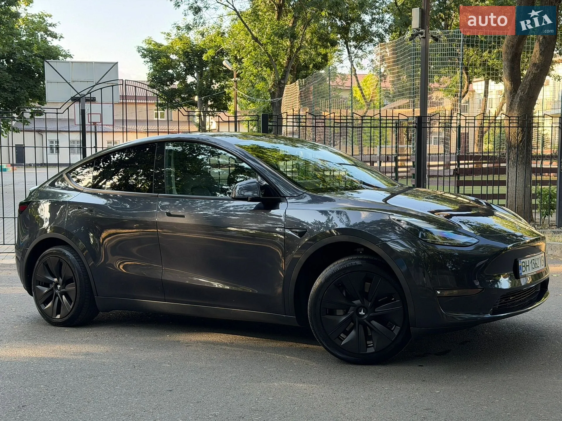 2024 Tesla Model Y - мініатюра 4