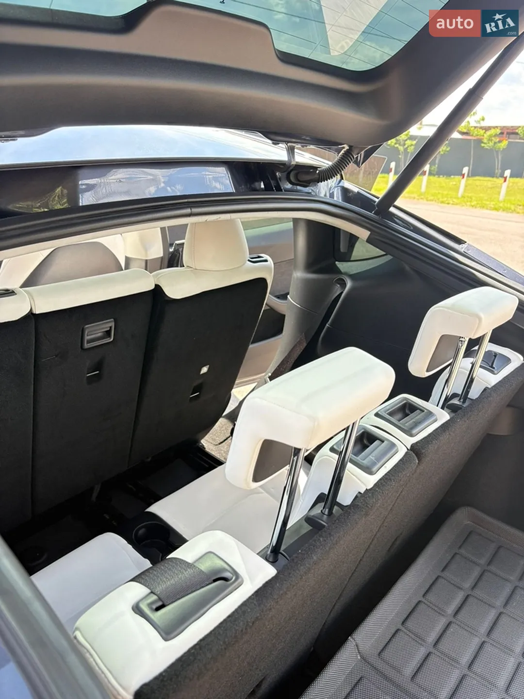 2023 Tesla Model Y - мініатюра 26