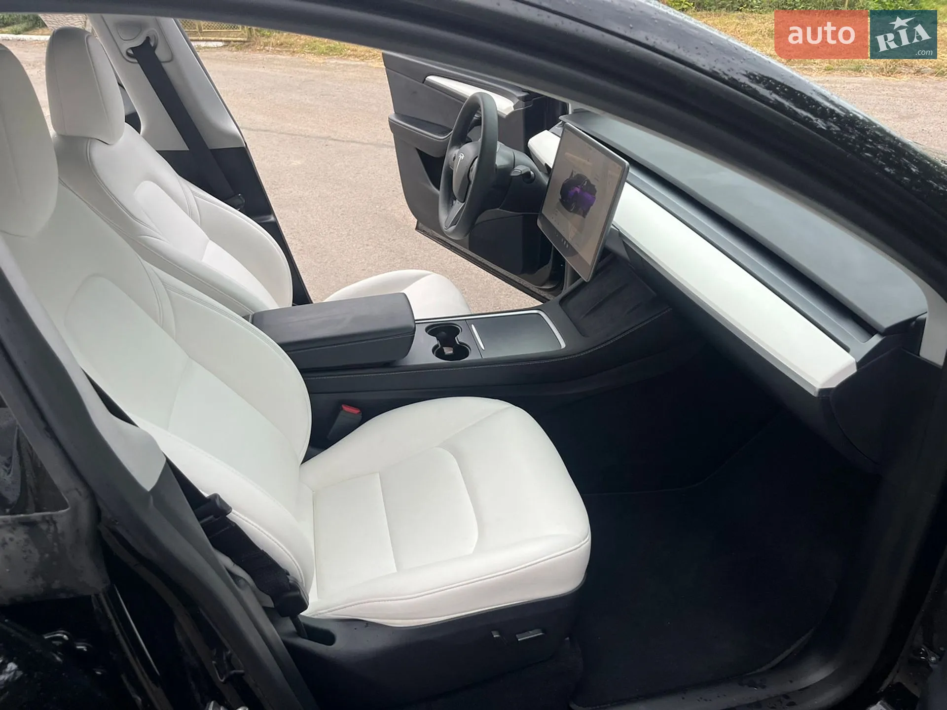 2024 Tesla Model Y - мініатюра 27