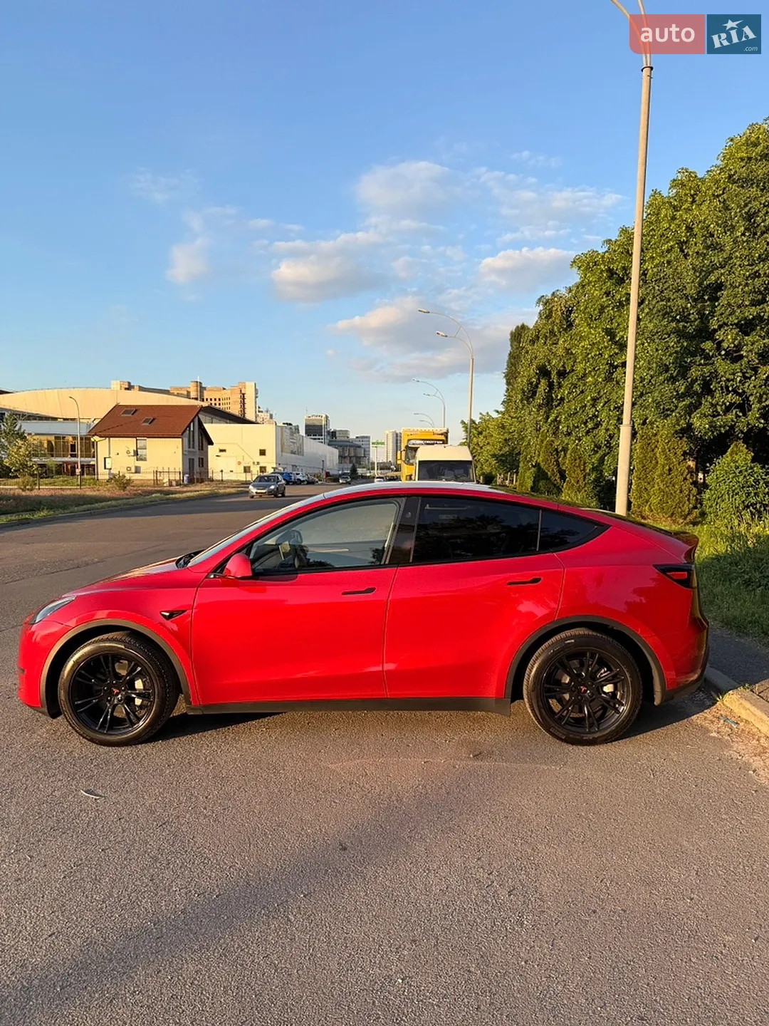 2023 Tesla Model Y - мініатюра 2