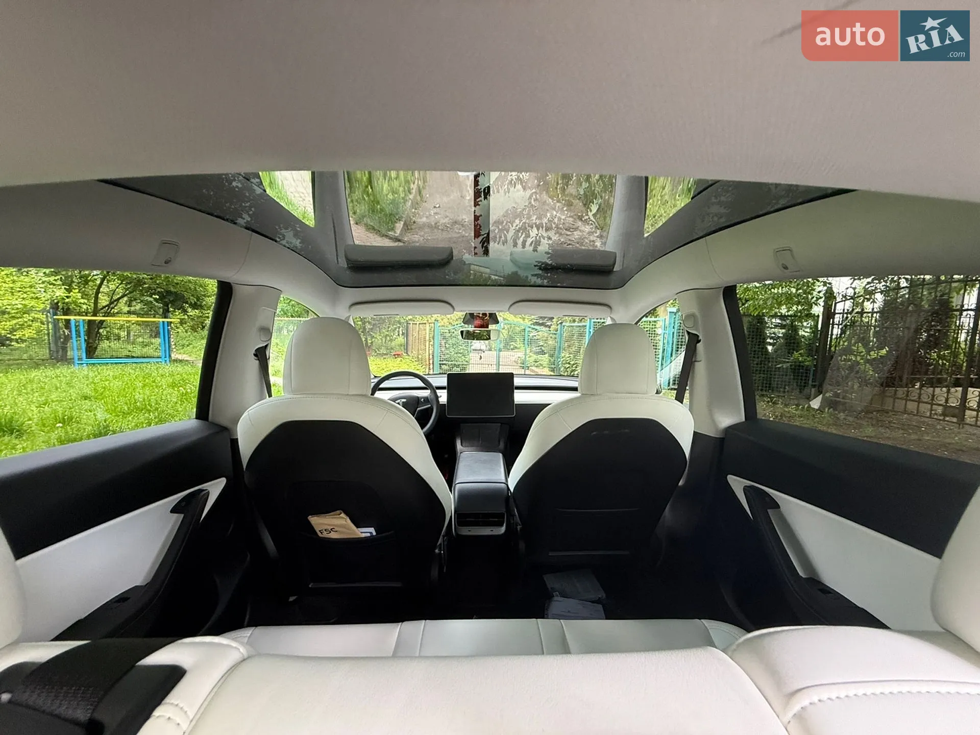2022 Tesla Model Y - мініатюра 8