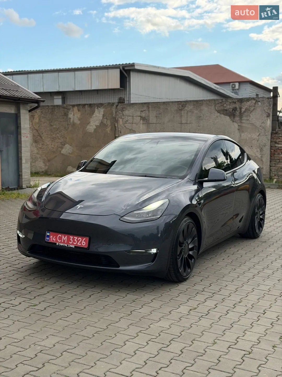 2022 Tesla Model Y - мініатюра 3