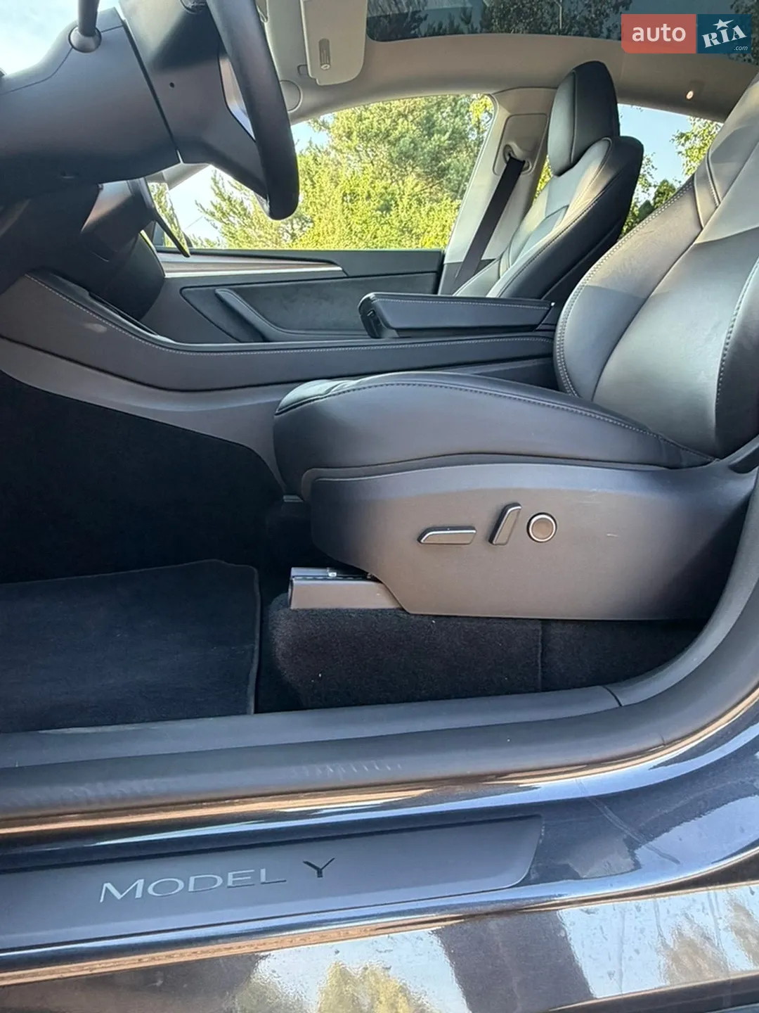 2024 Tesla Model Y - мініатюра 18
