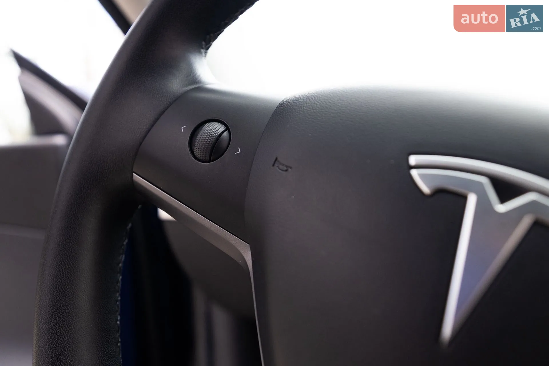 2020 Tesla Model Y - мініатюра 37