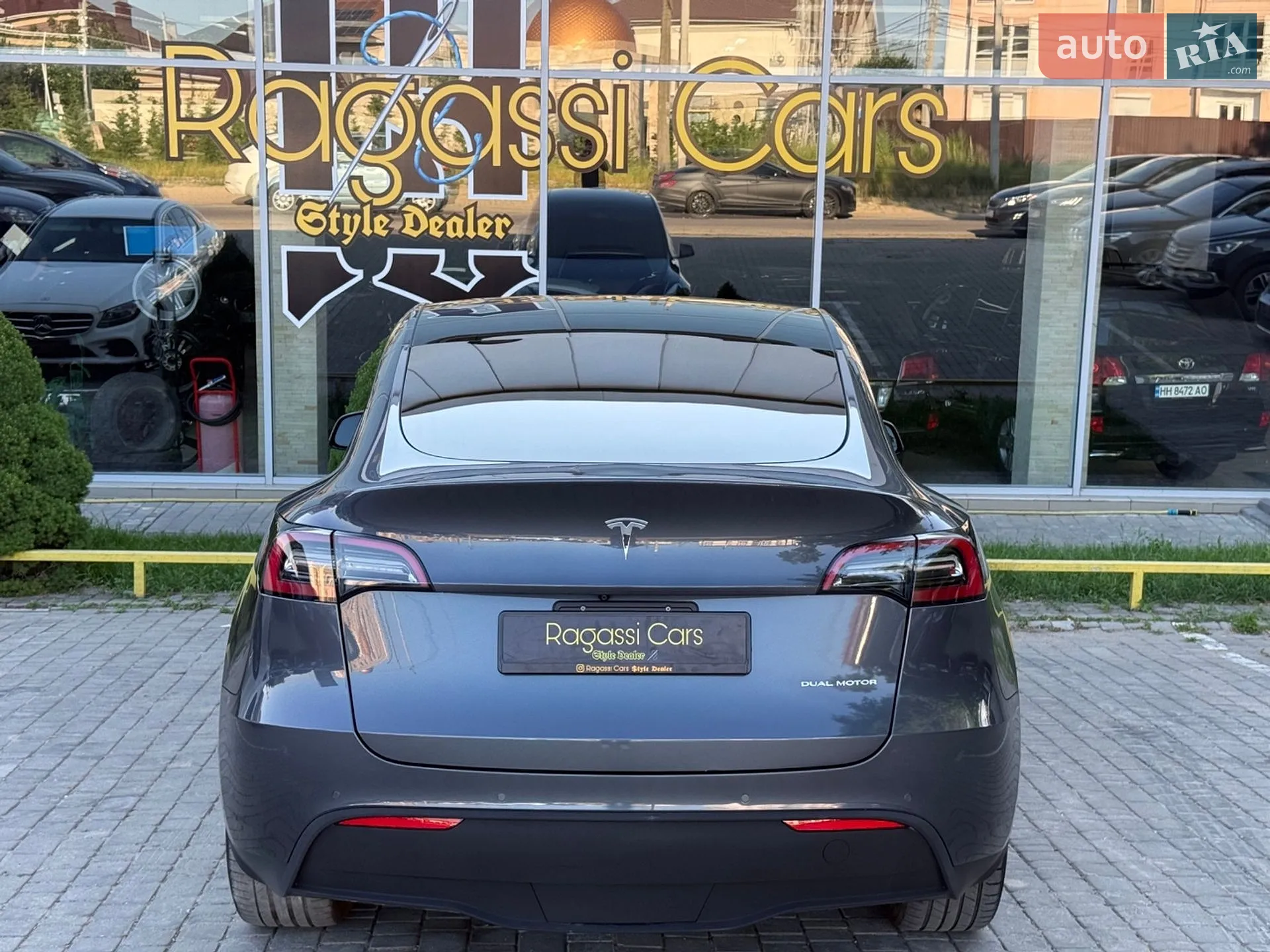 2022 Tesla Model Y - мініатюра 5