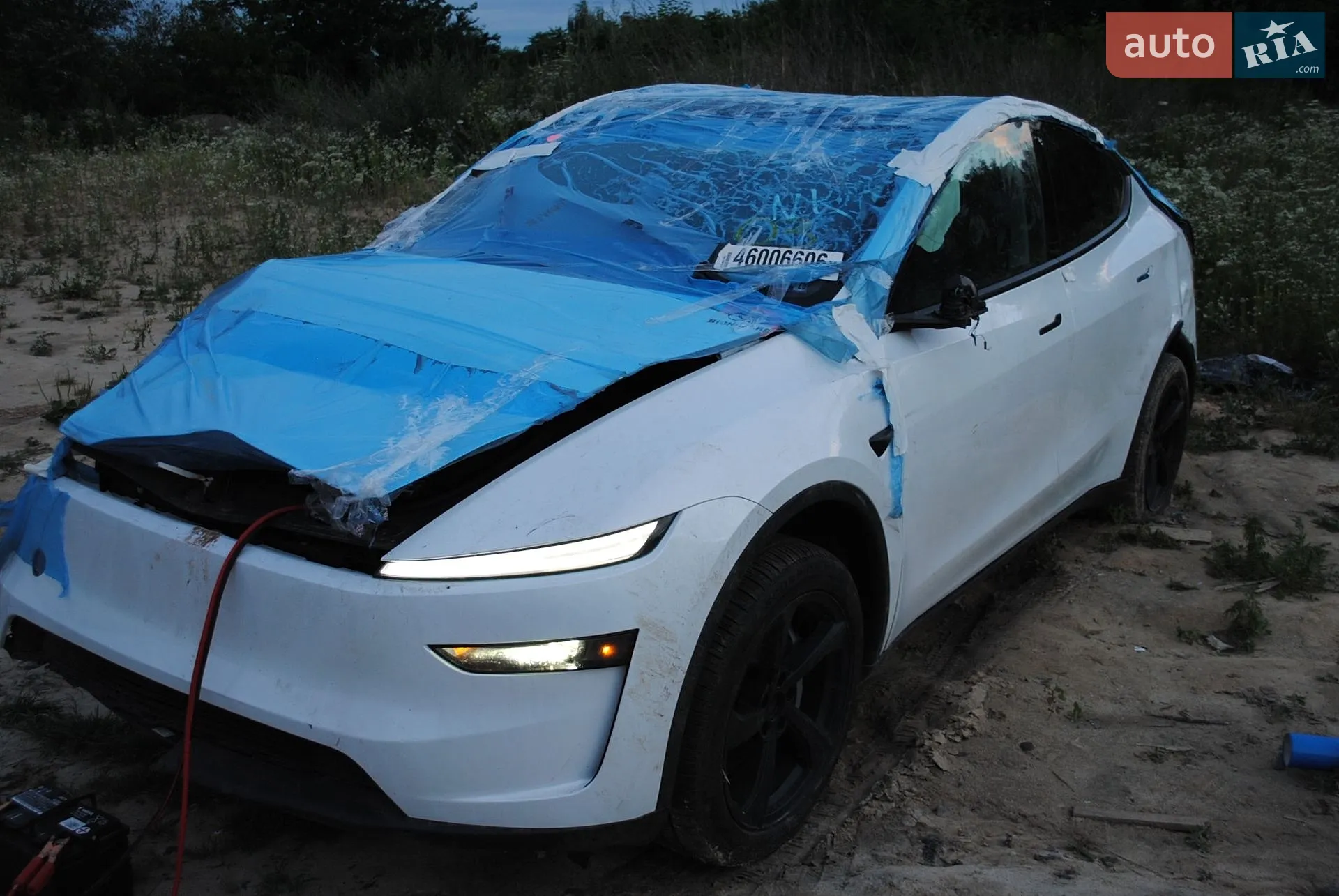 2025 Tesla Model Y - мініатюра 4