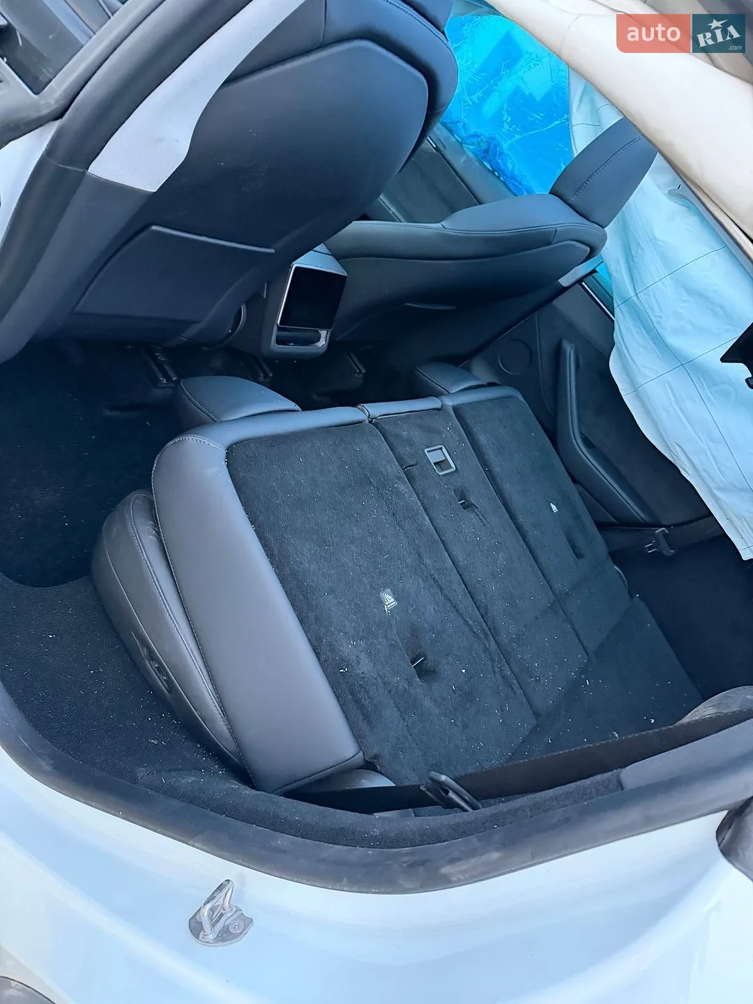 2025 Tesla Model Y - мініатюра 21