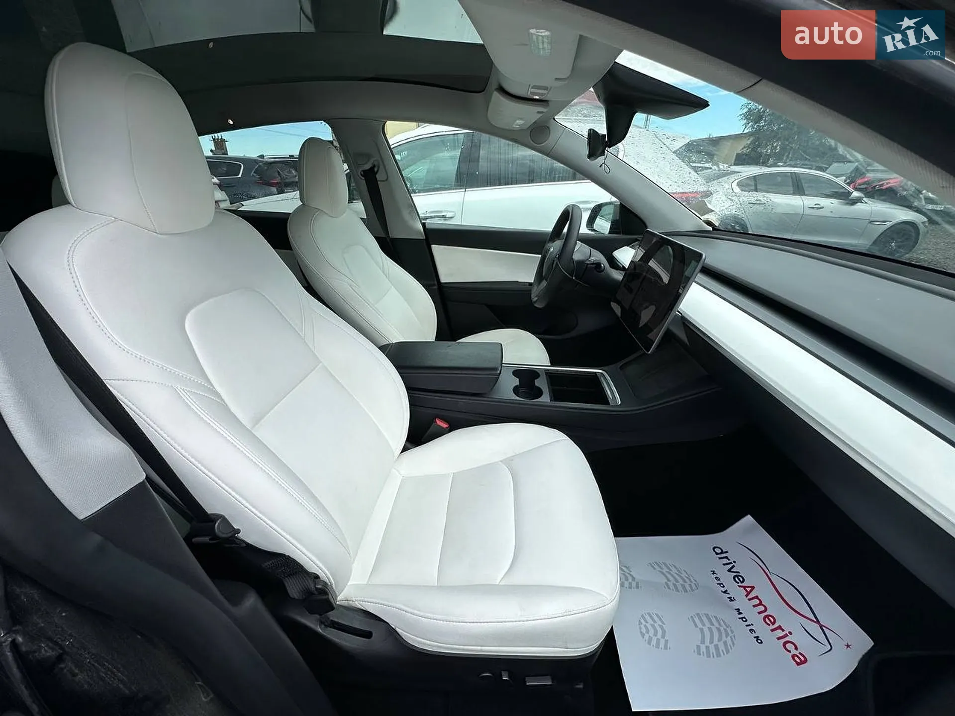 2021 Tesla Model Y - мініатюра 8