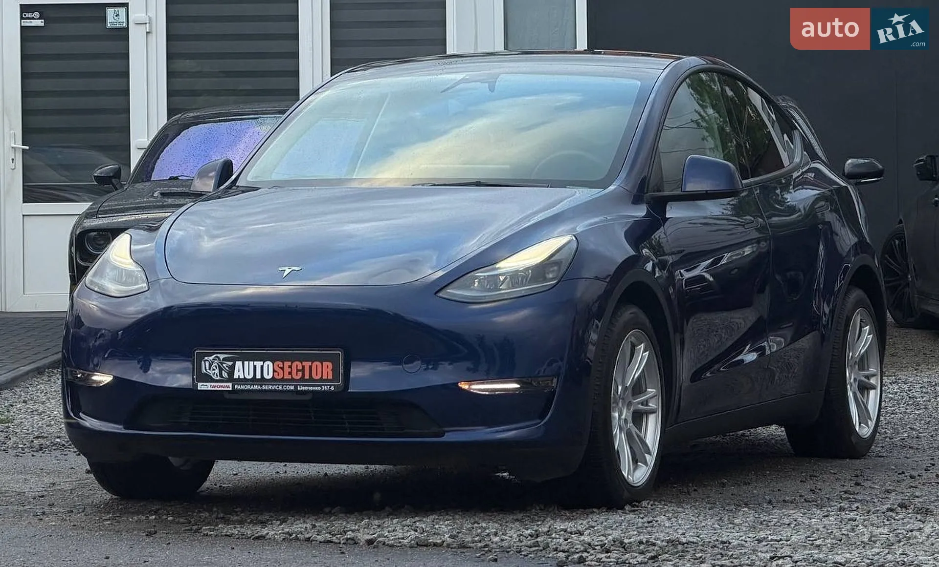 2024 Tesla Model Y - мініатюра 3