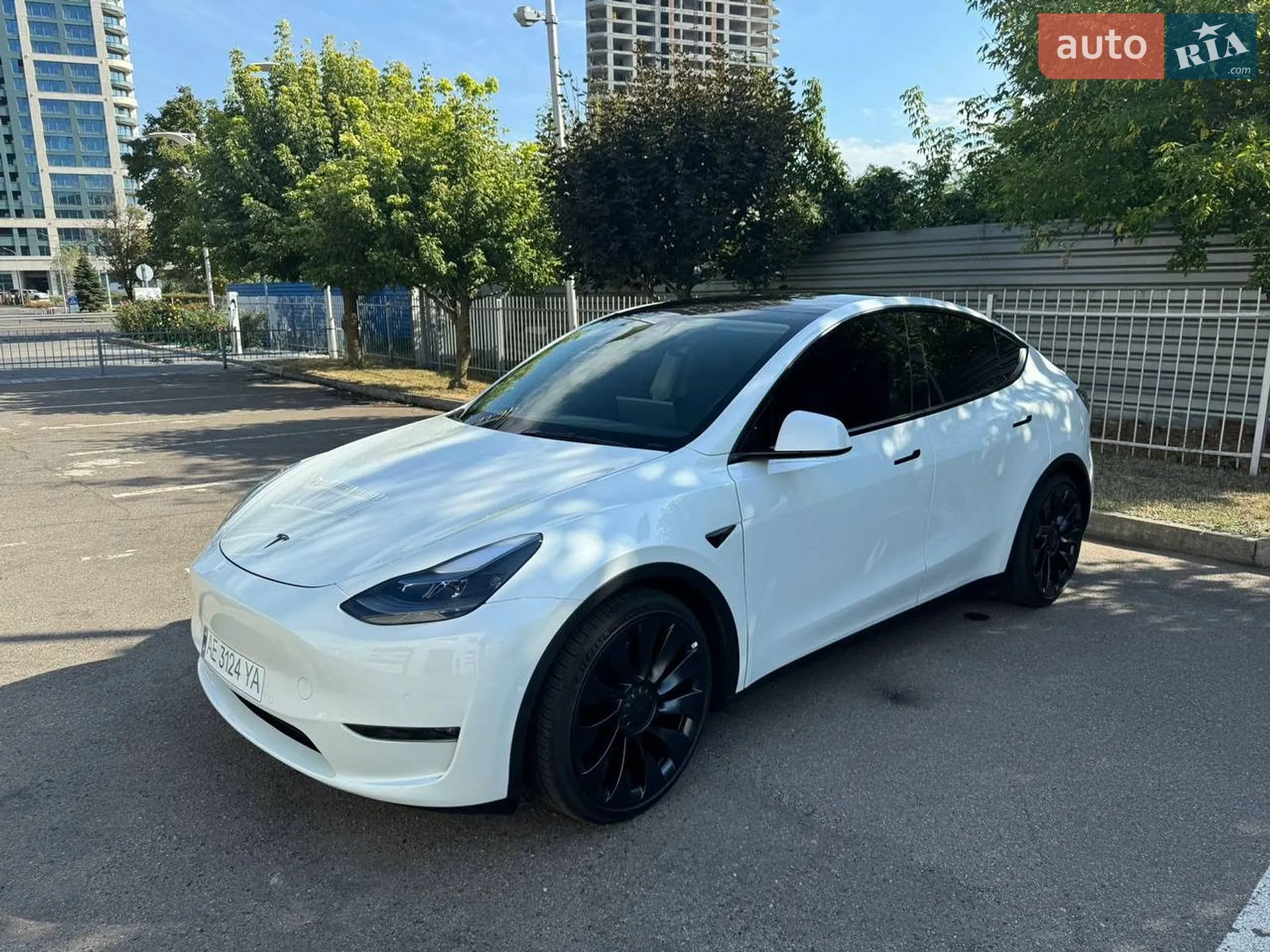 2022 Tesla Model Y - мініатюра 2