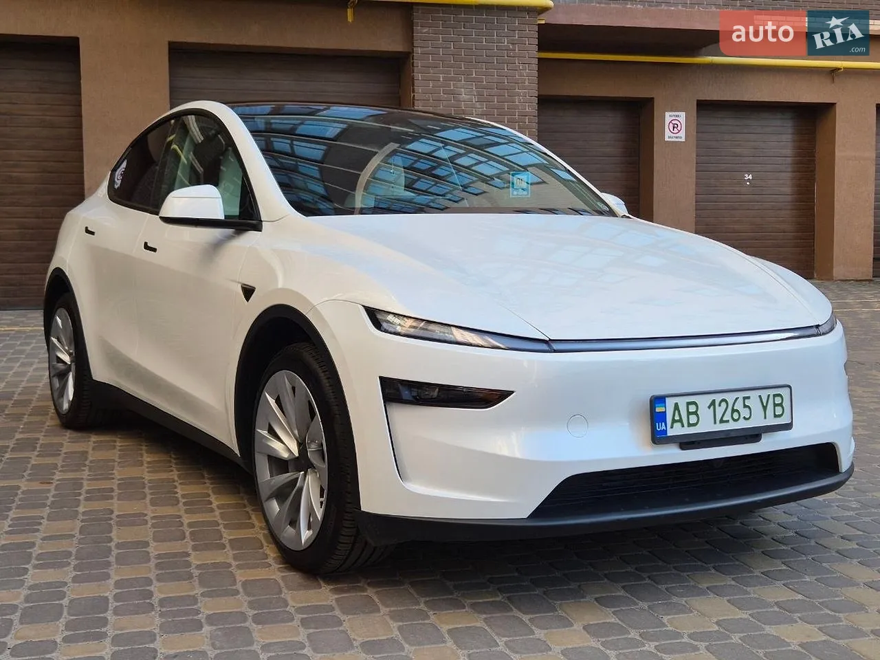 2024 Tesla Model Y - мініатюра 16
