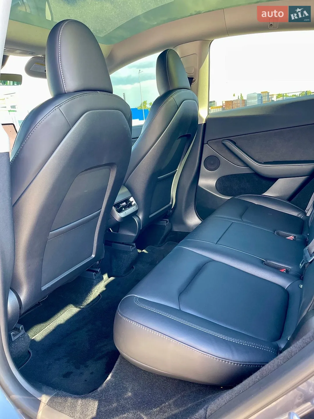 2023 Tesla Model Y - мініатюра 8