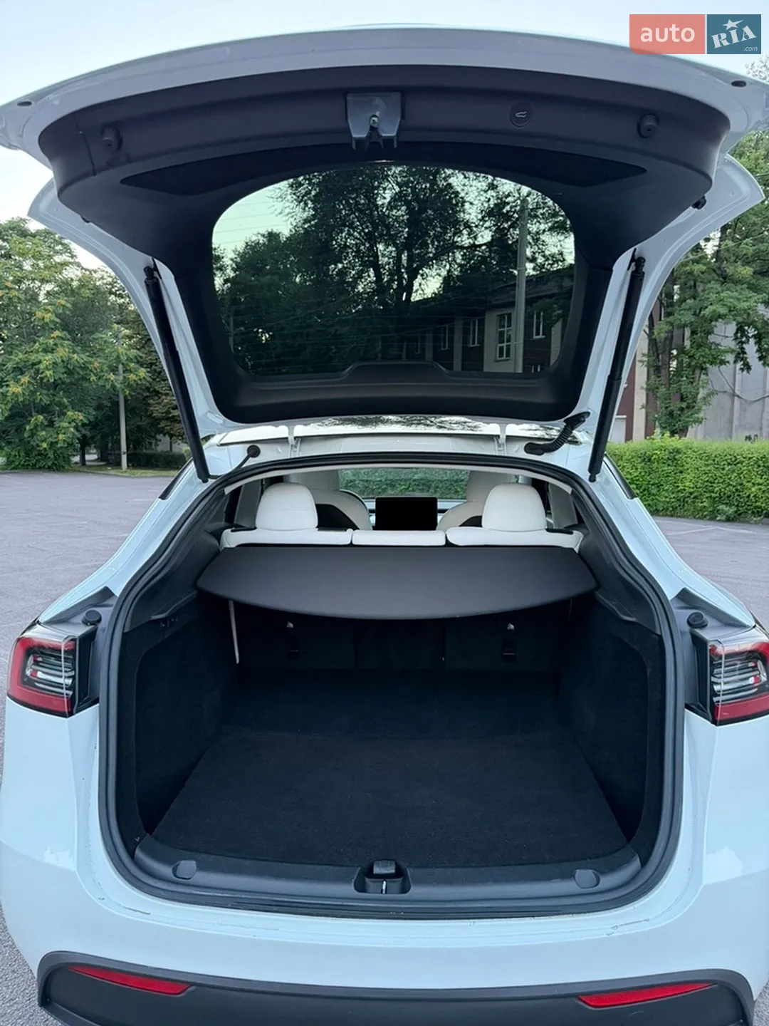 2022 Tesla Model Y - мініатюра 26