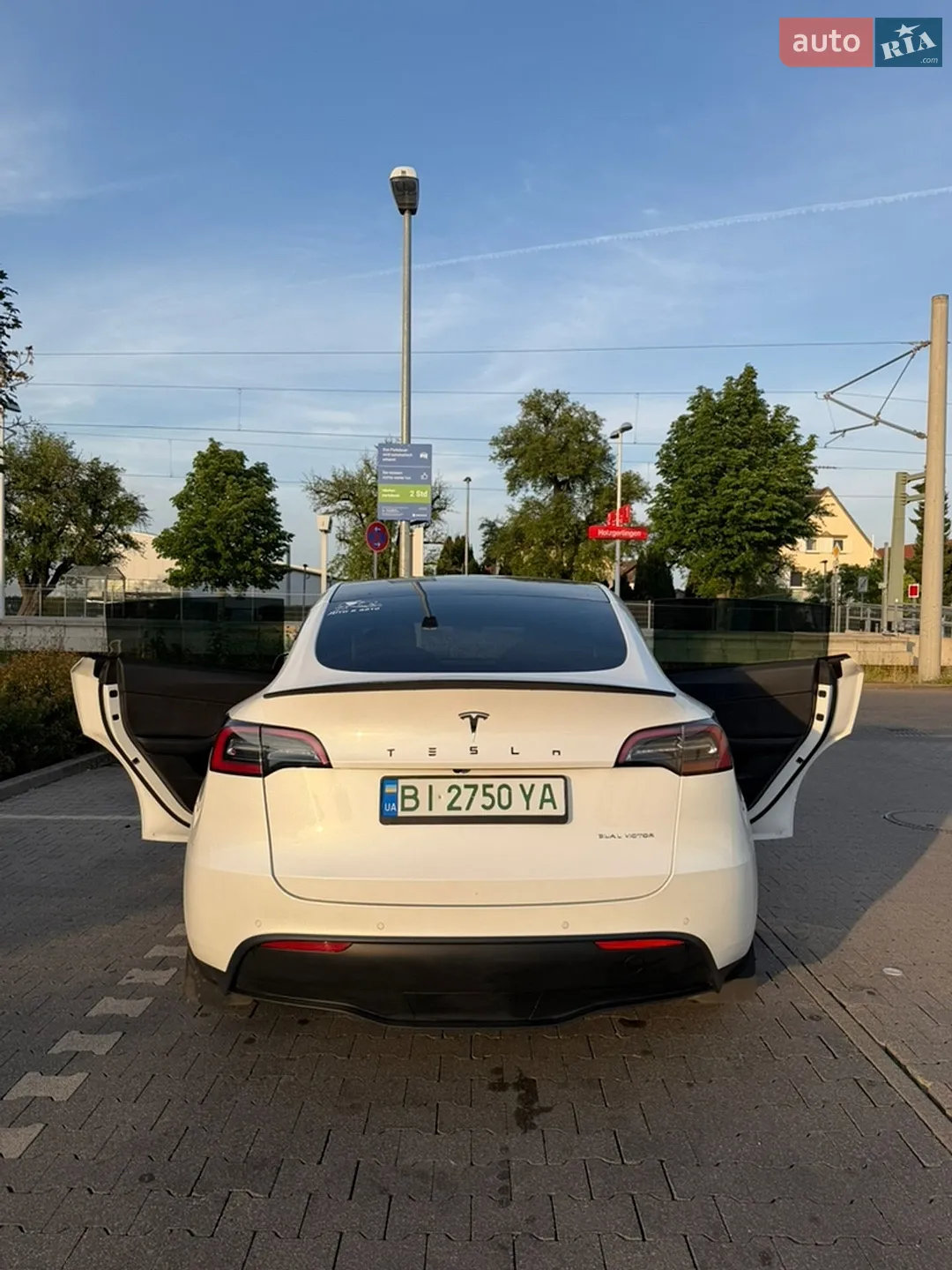 2021 Tesla Model Y - мініатюра 8