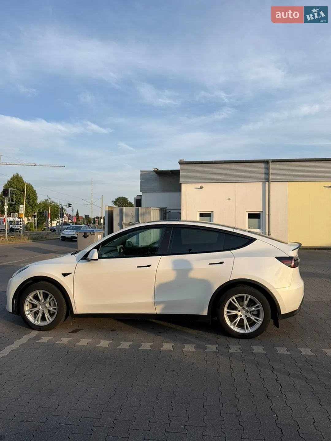 2021 Tesla Model Y - мініатюра 3