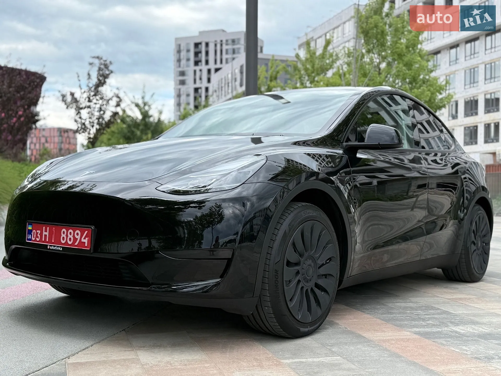 2024 Tesla Model Y - мініатюра 24