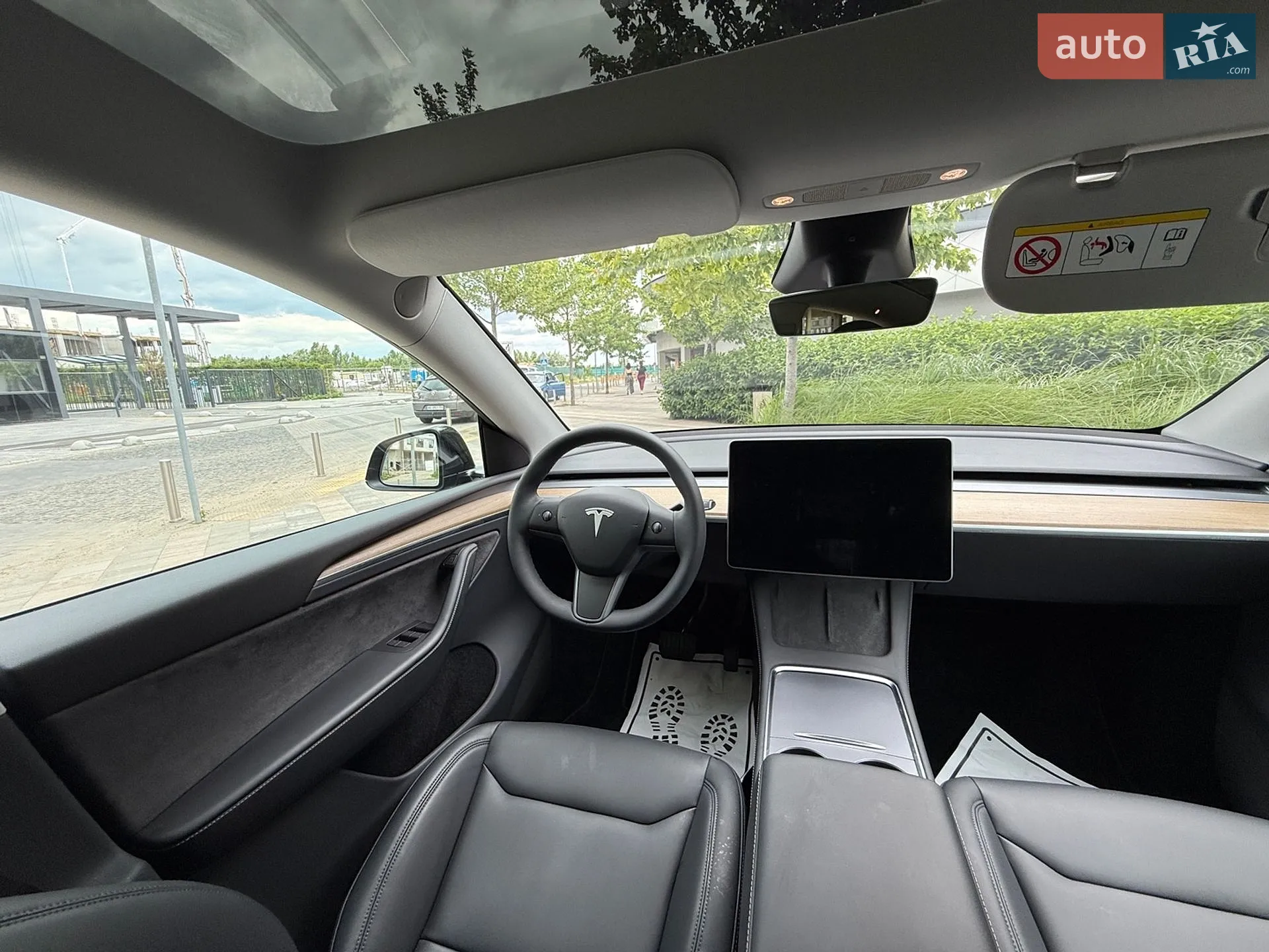 2024 Tesla Model Y - мініатюра 31