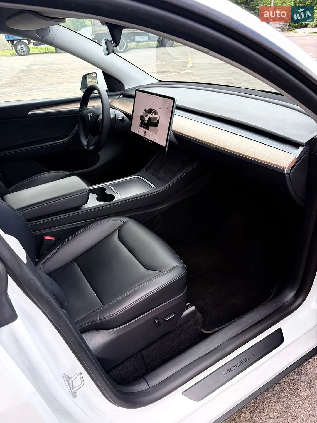 2024 Tesla Model Y - мініатюра 22