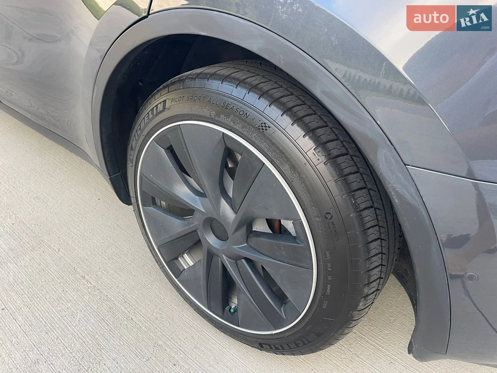 2021 Tesla Model Y - мініатюра 9