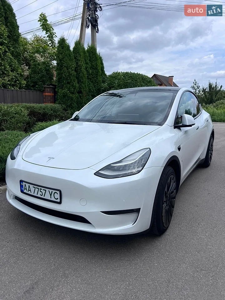 Tesla Model Y 2021