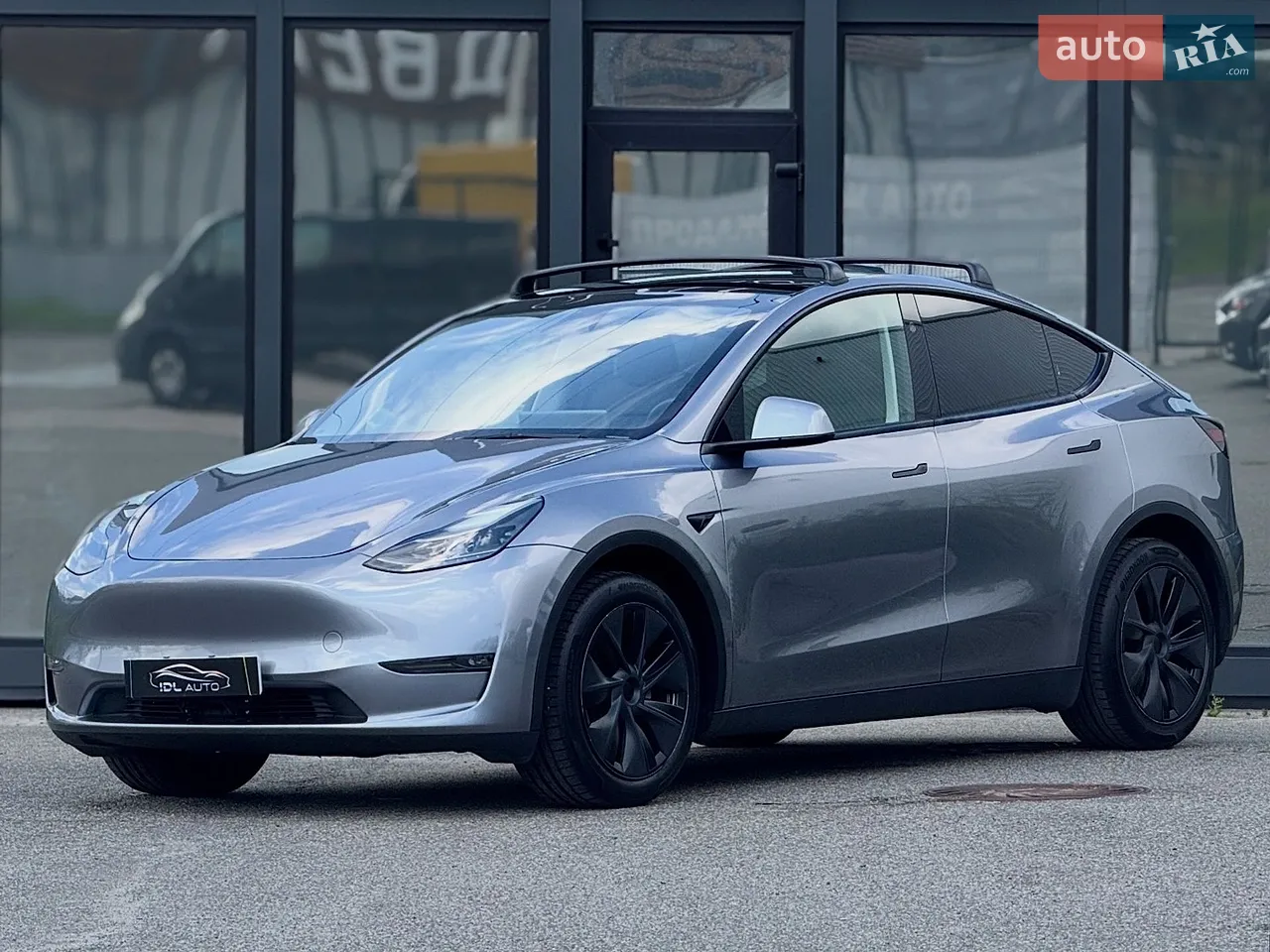 2025 Tesla Model Y - мініатюра 14