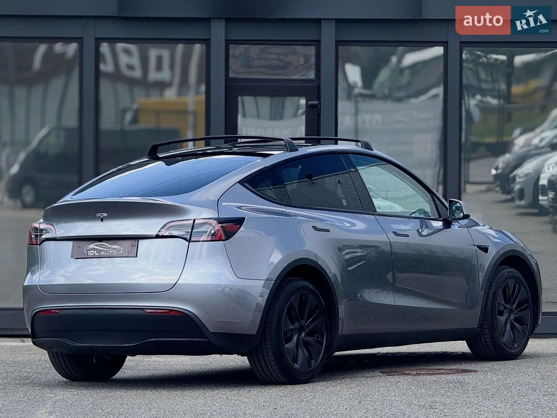 2025 Tesla Model Y - мініатюра 4