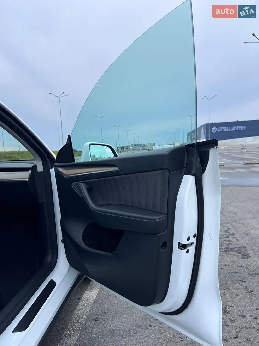 2024 Tesla Model Y - мініатюра 15