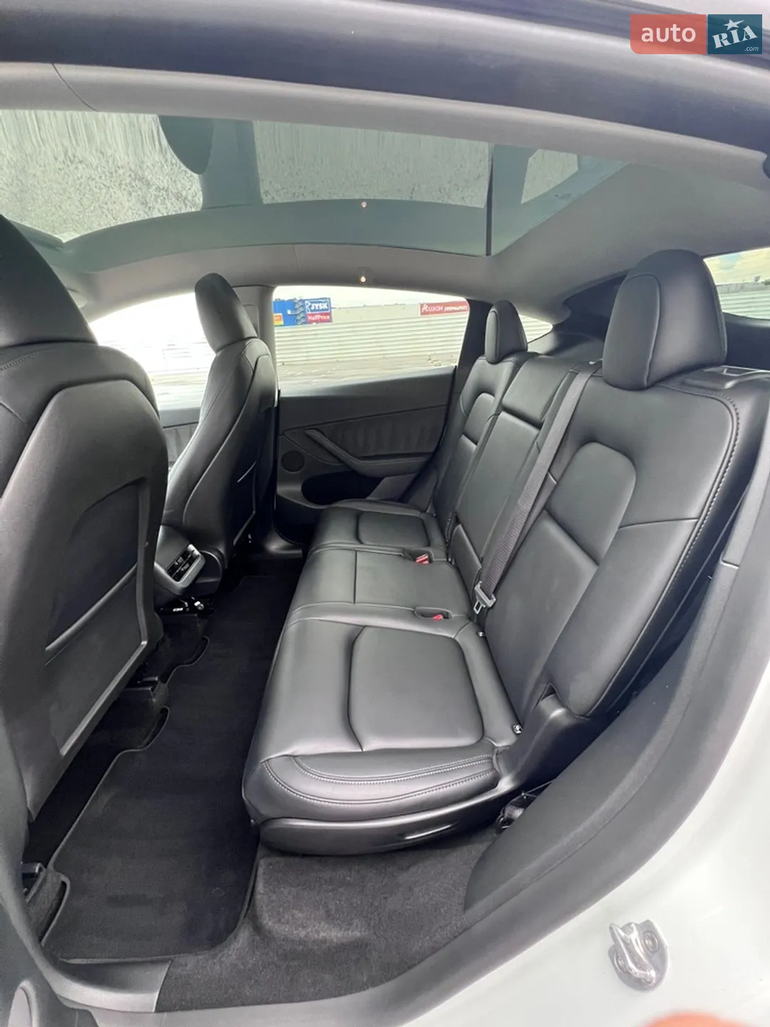 2024 Tesla Model Y - мініатюра 19