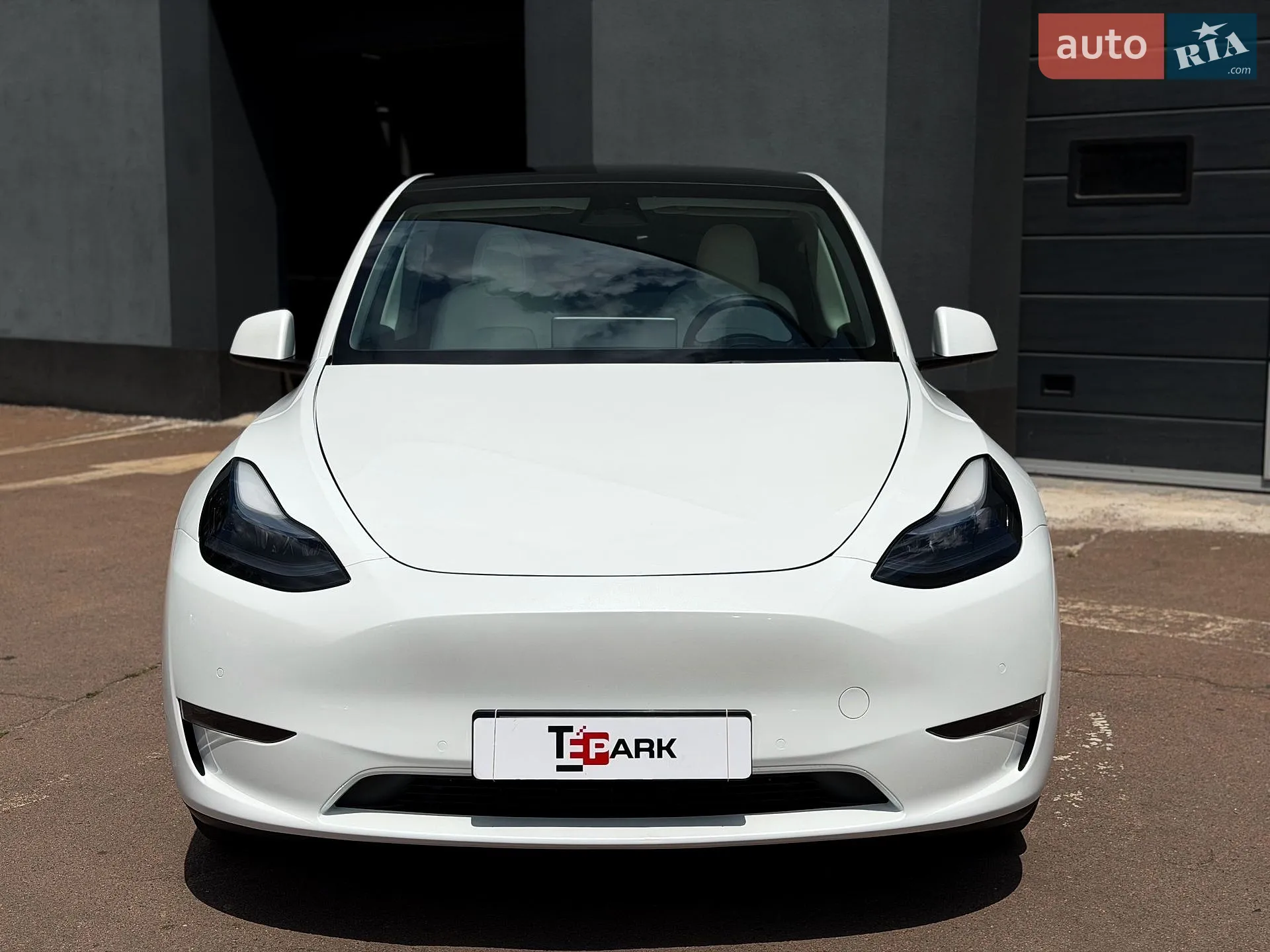 2022 Tesla Model Y - мініатюра 3