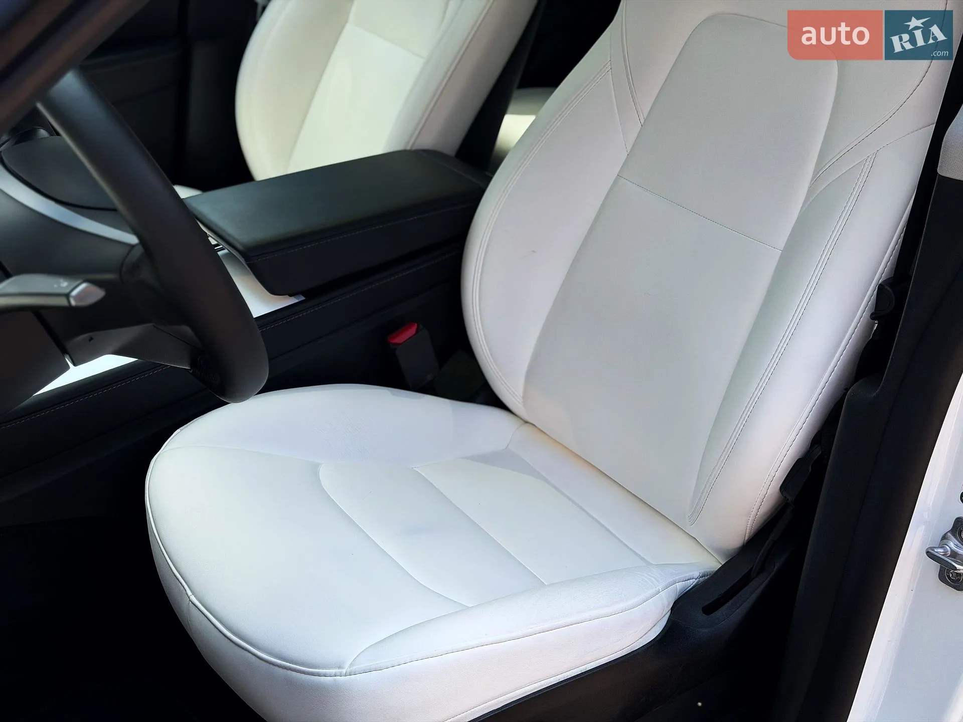 2022 Tesla Model Y - мініатюра 13