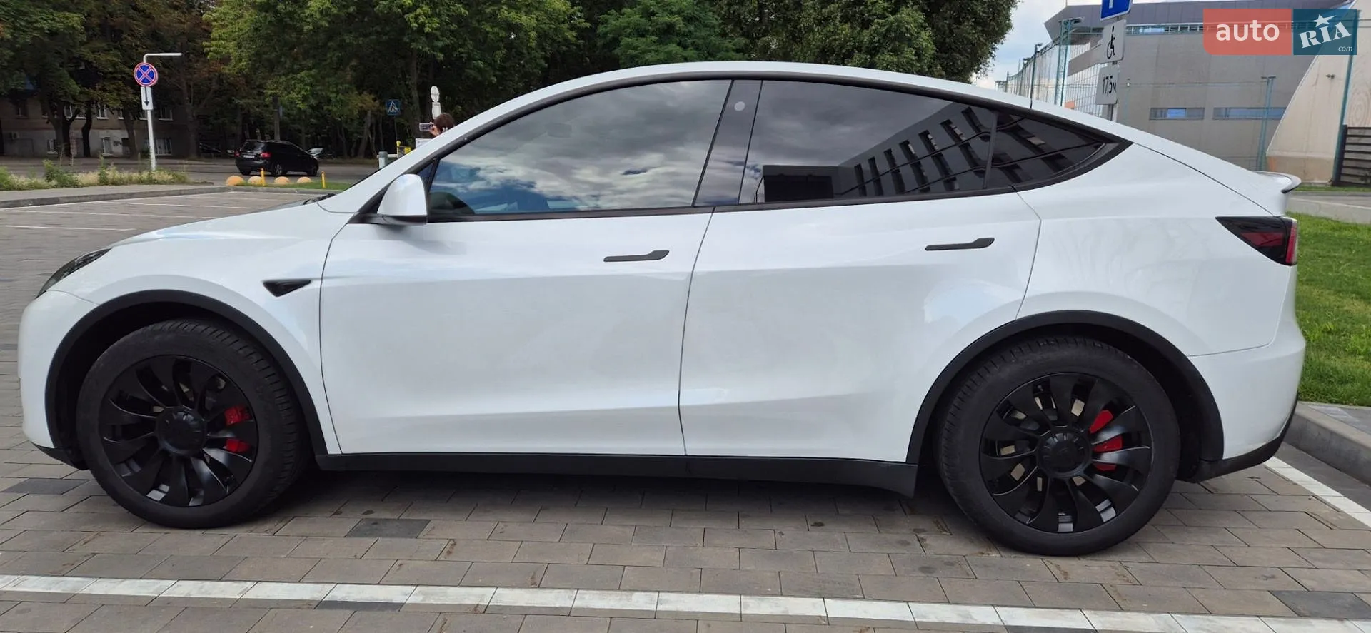 2023 Tesla Model Y - мініатюра 8