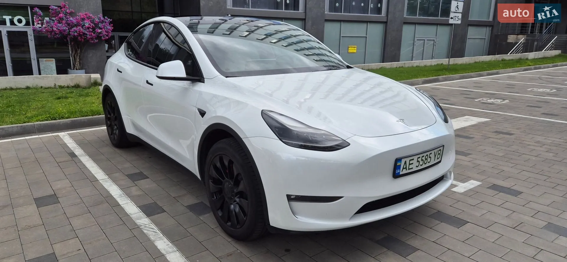 2023 Tesla Model Y - мініатюра 3