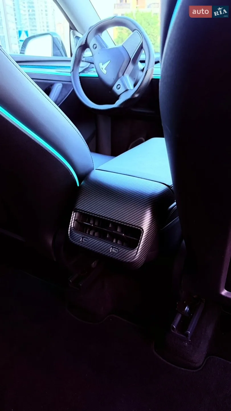 2024 Tesla Model Y - мініатюра 28