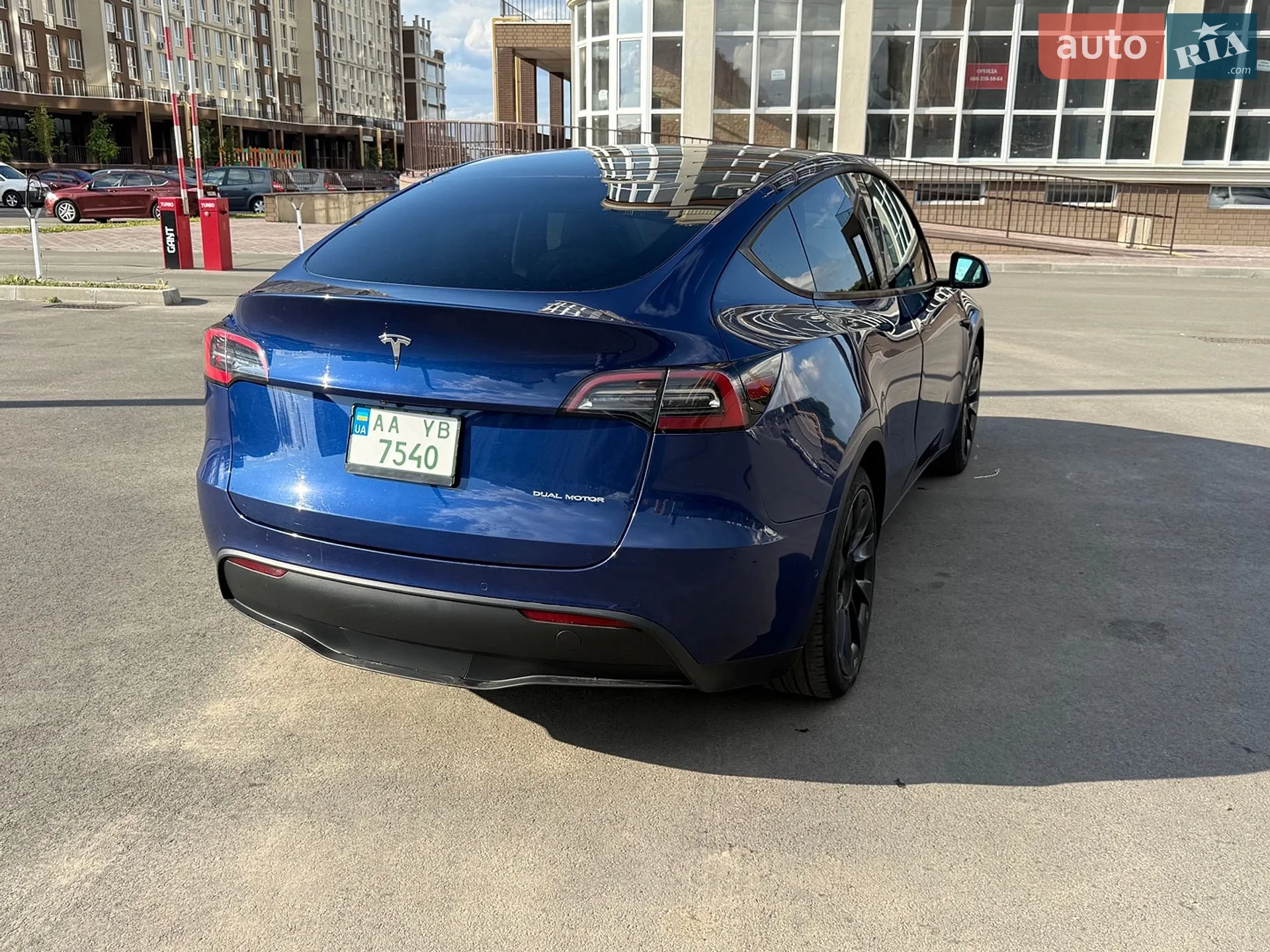 2020 Tesla Model Y - мініатюра 8