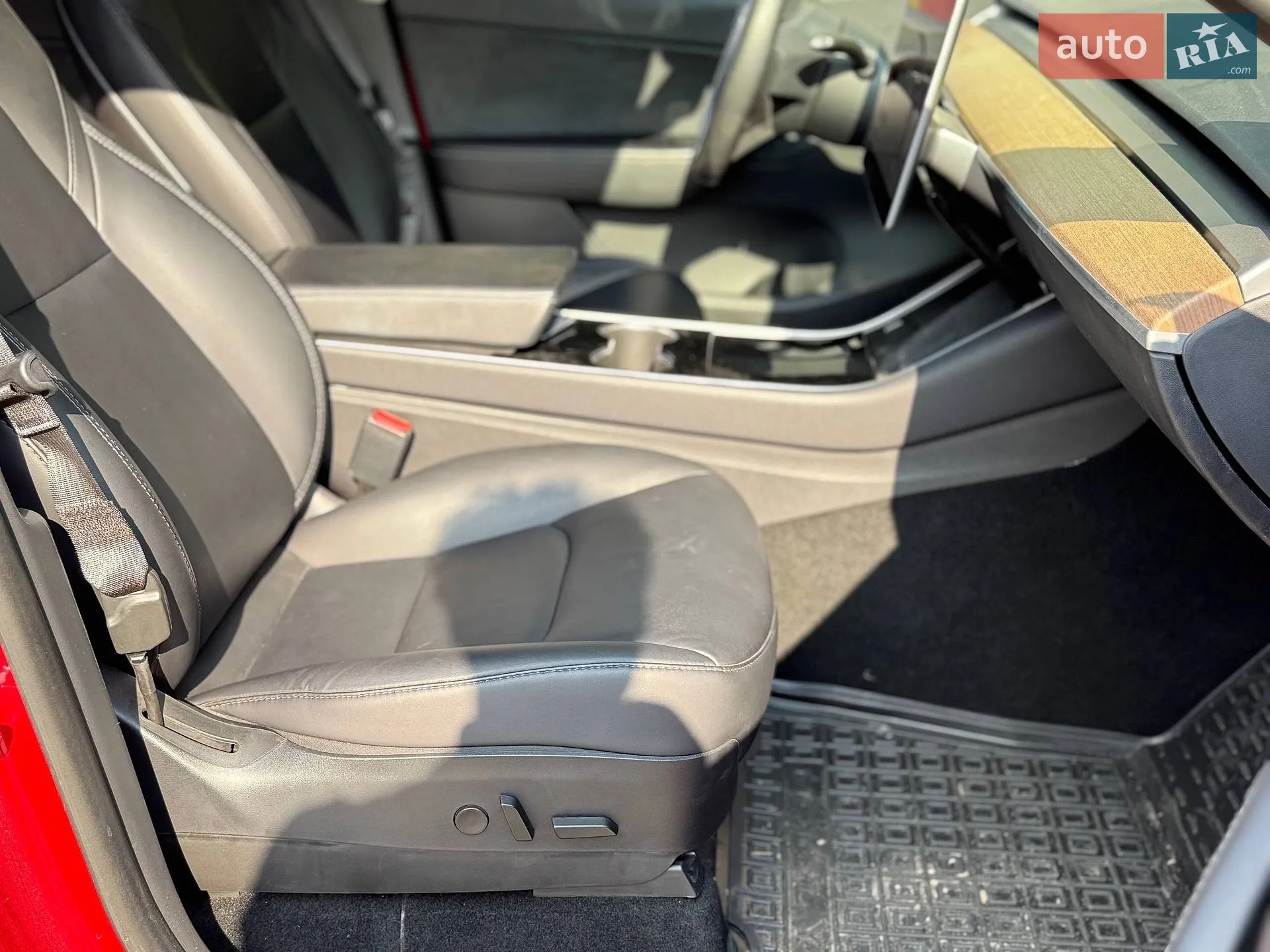 2020 Tesla Model Y - мініатюра 12