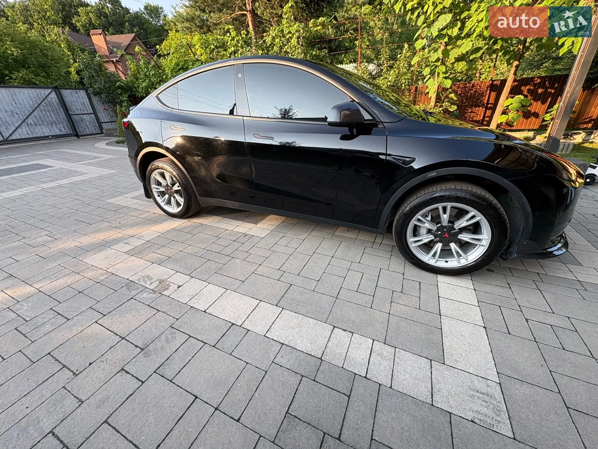 2020 Tesla Model Y - мініатюра 9