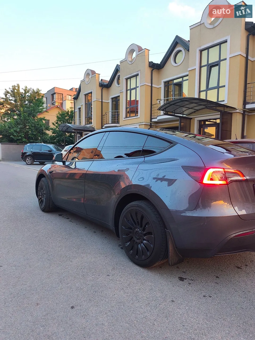 2023 Tesla Model Y - мініатюра 9