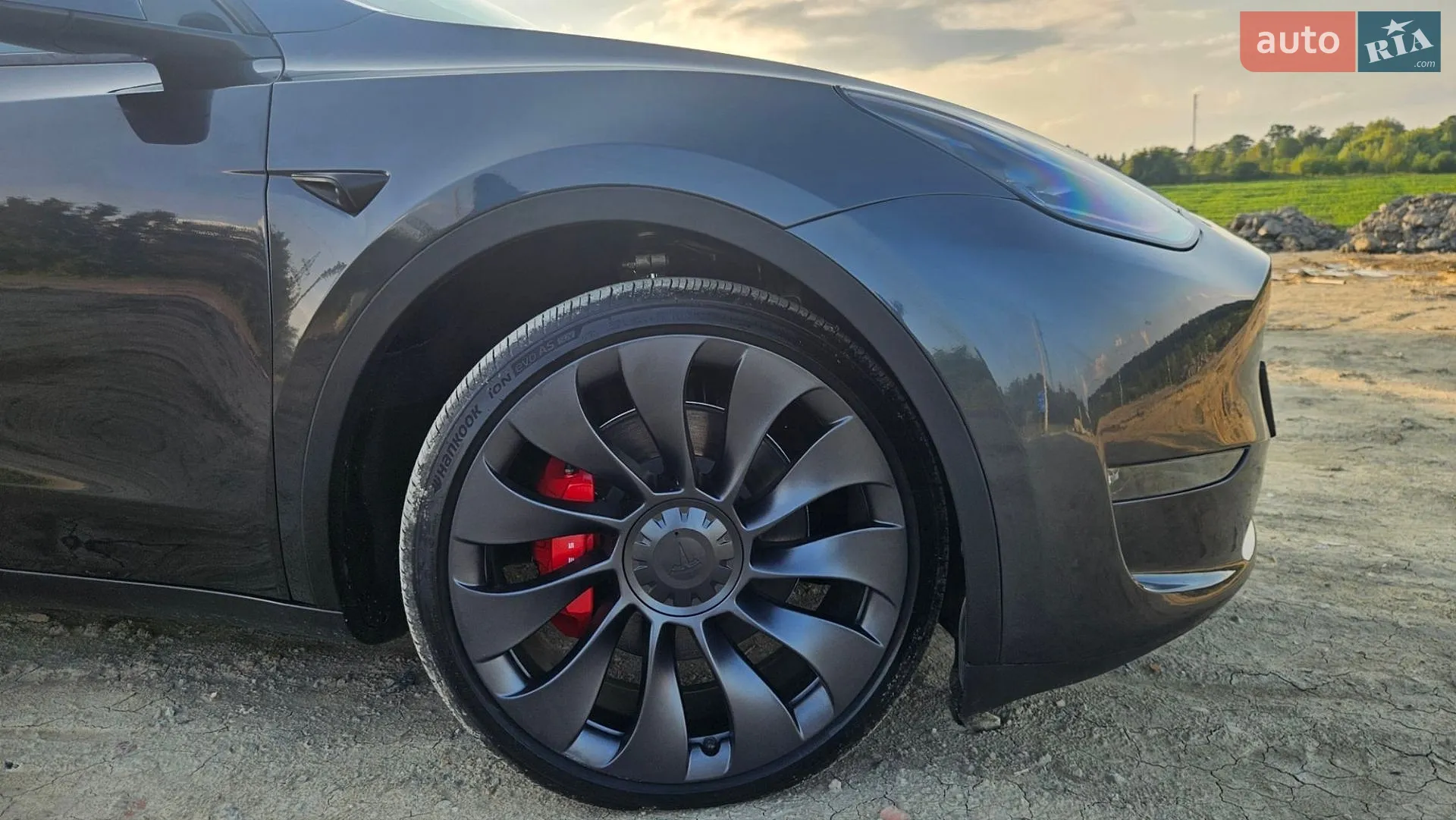 2024 Tesla Model Y - мініатюра 21