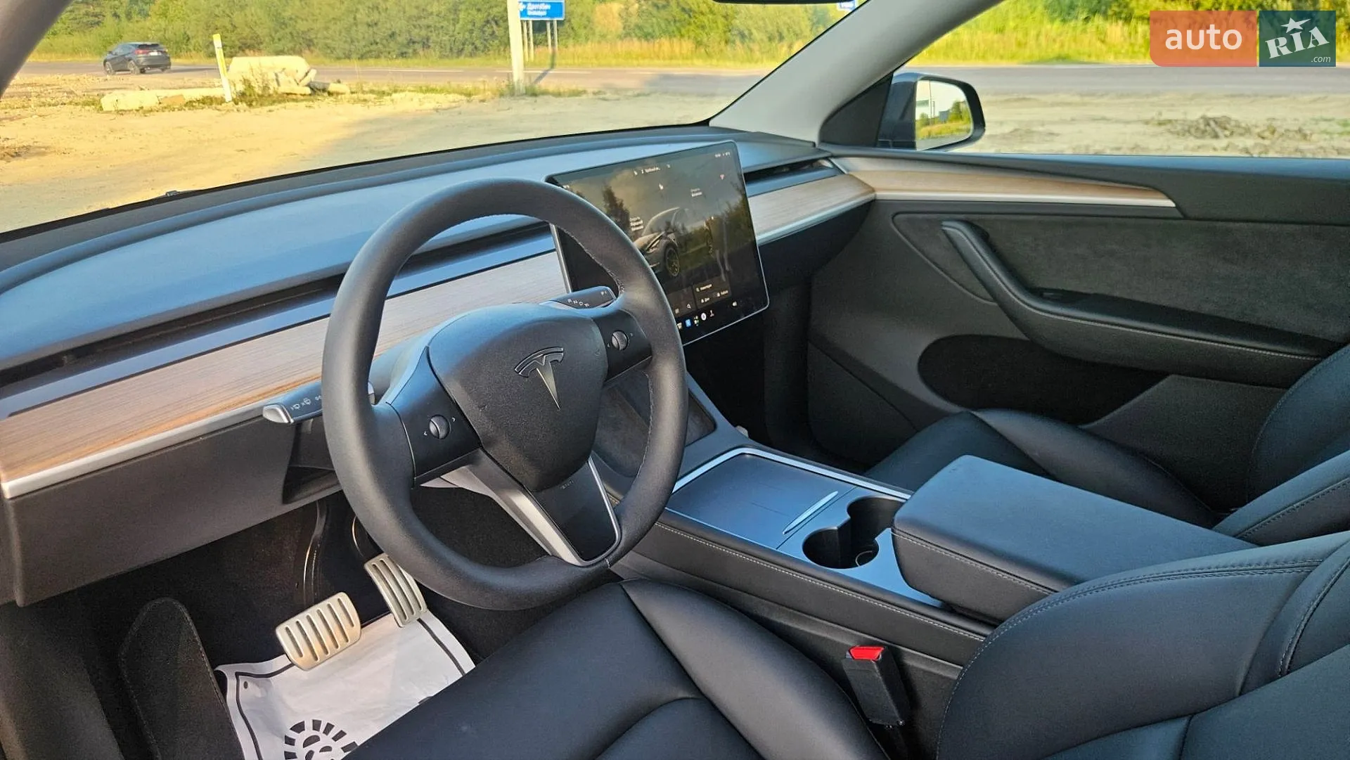 2024 Tesla Model Y - мініатюра 37