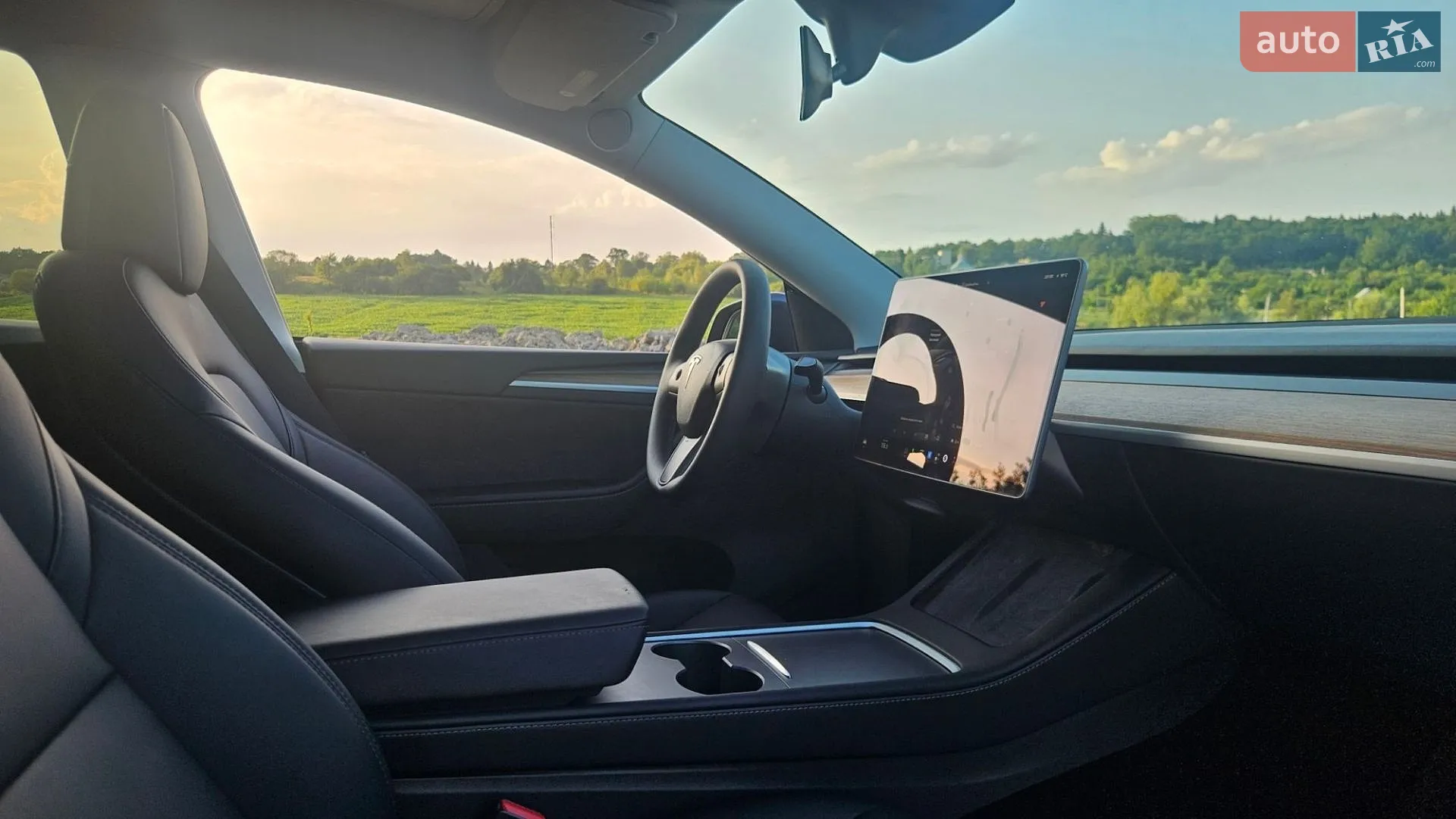 2024 Tesla Model Y - мініатюра 43