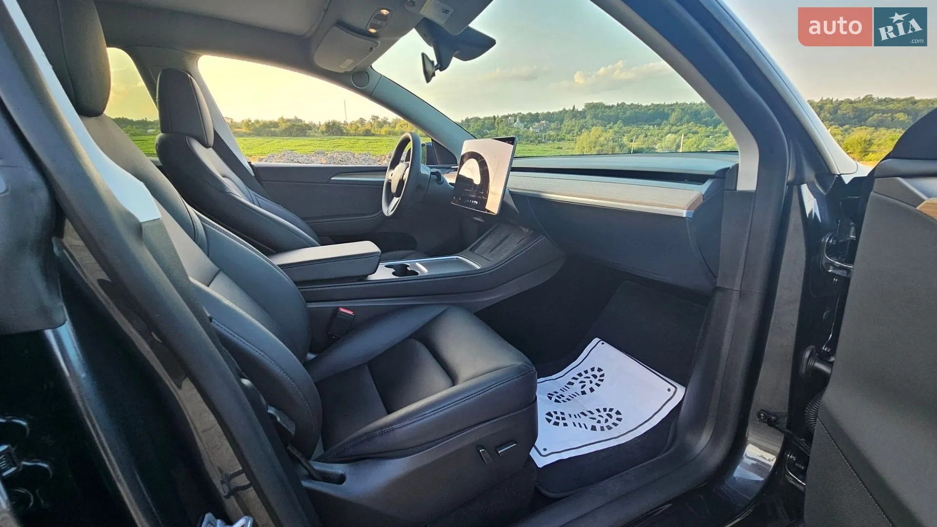 2024 Tesla Model Y - мініатюра 42