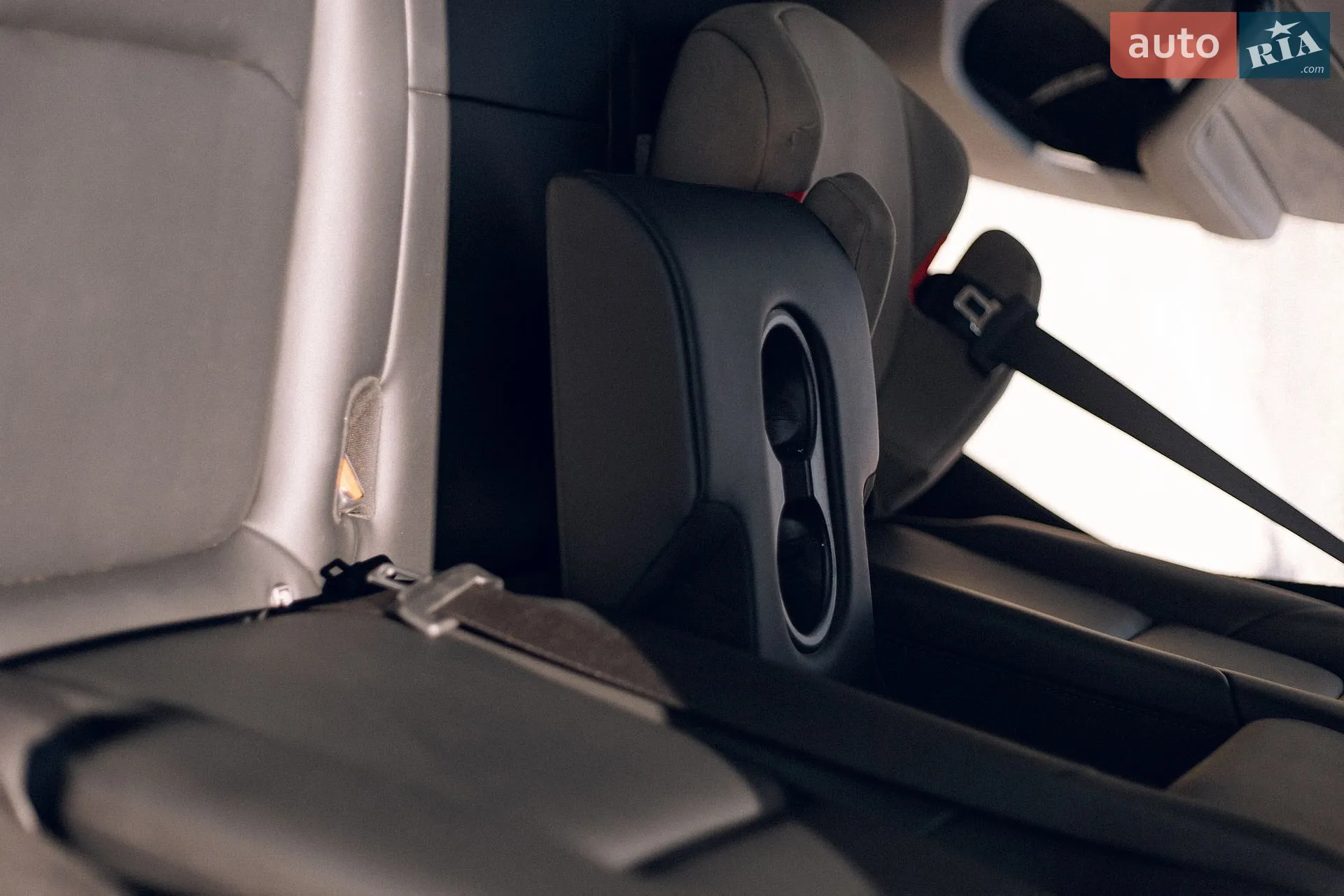 2022 Tesla Model Y - мініатюра 11